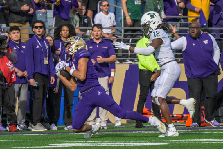 Behind The Numbers: Washington Soundly Defeats No. 11 Michigan State ...