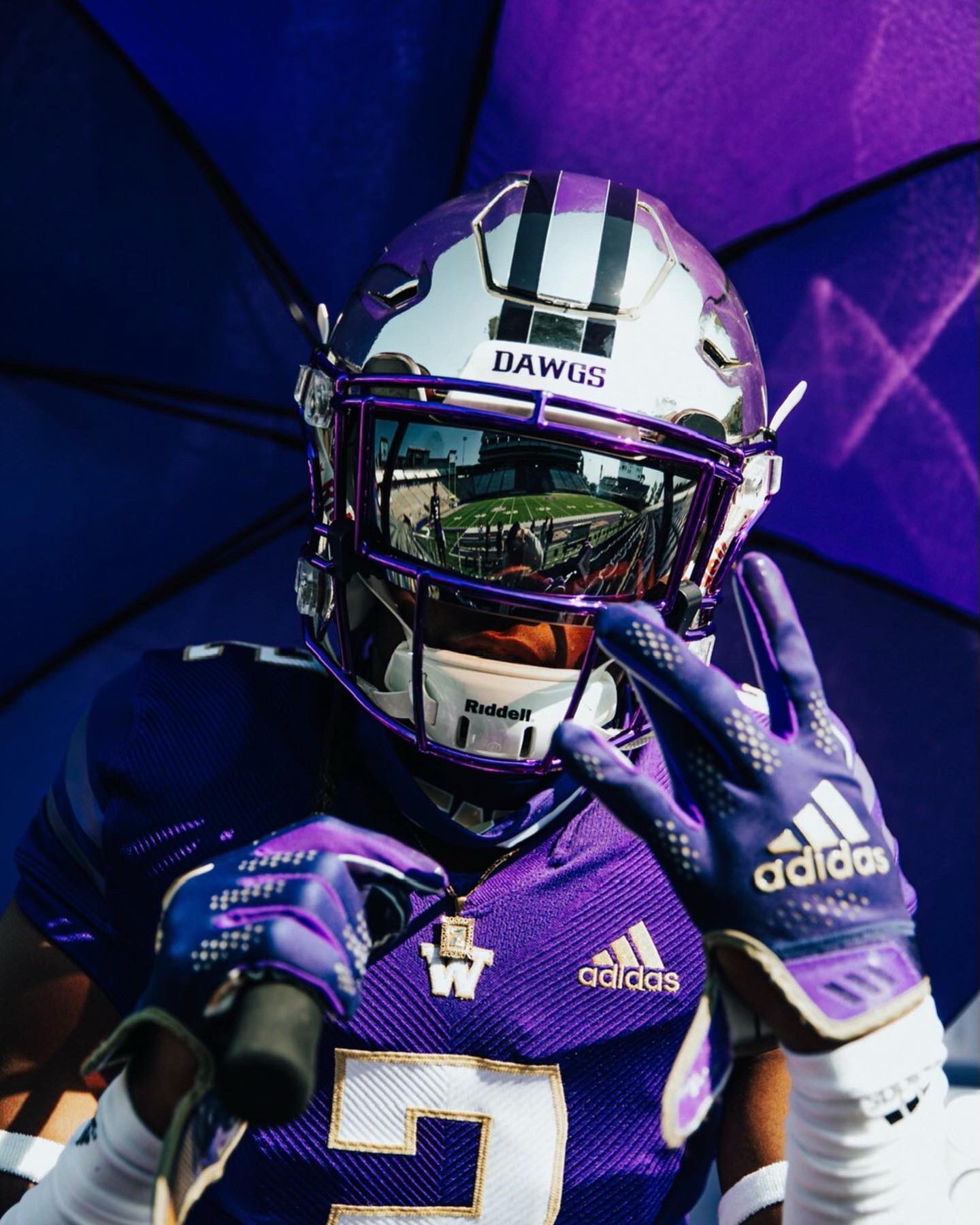 4–Star Washington DB Target Discusses Connection to Husky Coaches