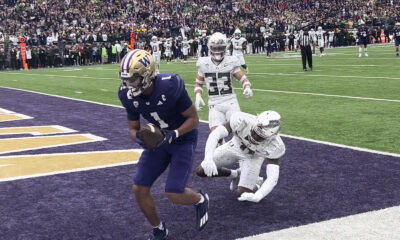 BREAKING: New Look Washington Unveils 2022 Road Uniforms Called 'Husky  Royalty' – Realdawg.com